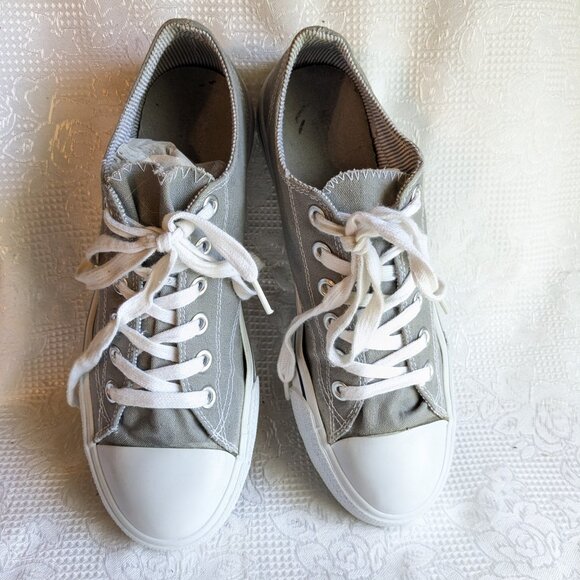 Converse Chuck Taylor Low Top Classic Gray Size 9 - Picture 7 of 10